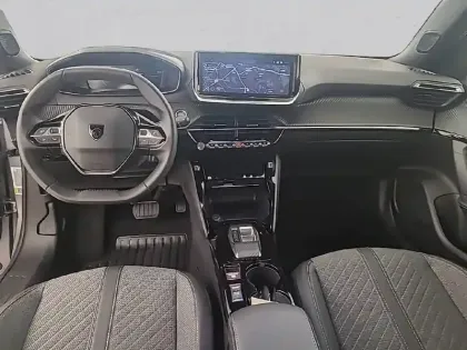 Photo 7 Peugeot 2008  Electrique 54 kWh 156 ch