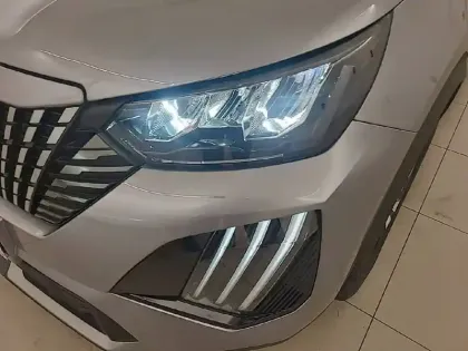 Photo 15 Peugeot 2008  Electrique 54 kWh 156 ch