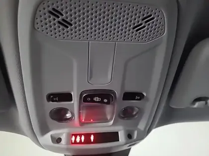 Photo 43 Peugeot 2008  PureTech 130 S&S EAT8