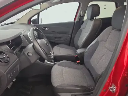 Photo 340 Renault Captur  TCe 150 FAP EDC