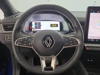 Photo 353 Renault Captur  E-Tech full hybrid 145 ch