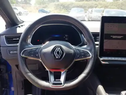 Photo 10 Renault Captur  E-Tech full hybrid 145 ch