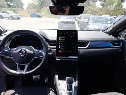 Photo 9 Renault Captur  E-Tech full hybrid 145 ch
