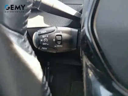 Photo 18 Peugeot 208  Electrique 50 kWh 136ch