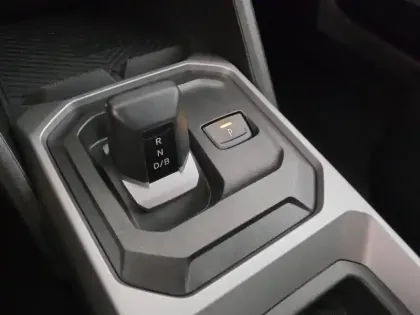 Photo 404 Dacia Duster  Hybrid 140