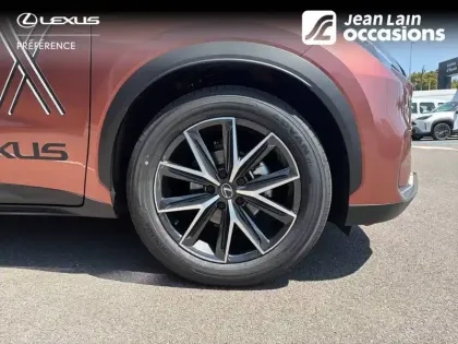 Photo 8 Lexus Lbx  2WD