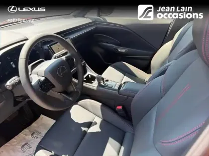 Photo 10 Lexus Lbx  2WD