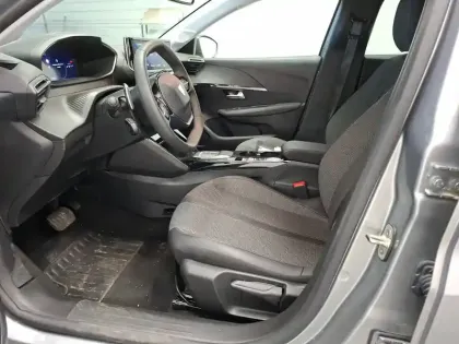 Photo 10 Peugeot 208  Hybrid 110 ch e-DCS6