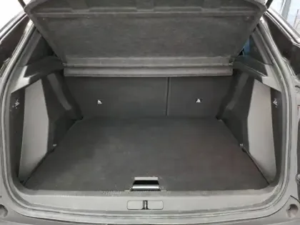 Photo 8 Peugeot 2008  Hybrid 145 e-DCS6