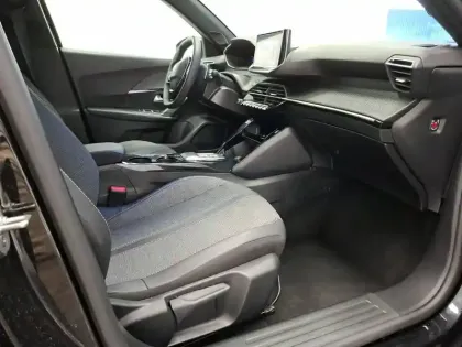 Photo 32 Peugeot 2008  Hybrid 145 e-DCS6