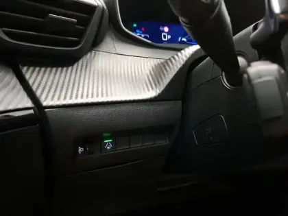 Photo 20 Peugeot 2008  Hybrid 145 e-DCS6