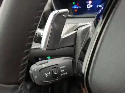 Photo 19 Peugeot 2008  Hybrid 145 e-DCS6