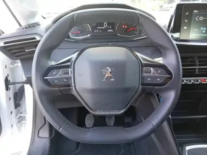 Photo 8 Peugeot 208  PureTech 75 S&S BVM5