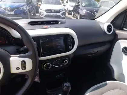 Photo 13 Renault Twingo  III SCe 65
