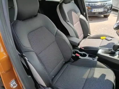 Photo 13 Renault Captur  TCe 140 EDC - 21
