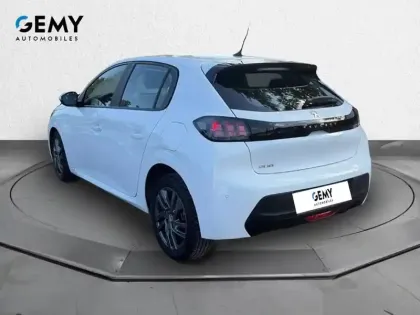 Photo 27 Peugeot 208  BlueHDi 100 S&S BVM6