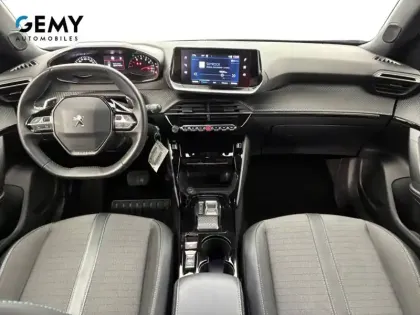 Photo 8 Peugeot 2008  PureTech 130 S&S EAT8