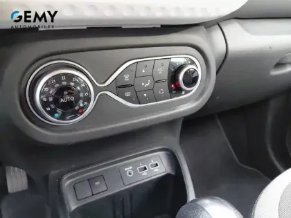 Photo 19 Renault Twingo  III E-Tech