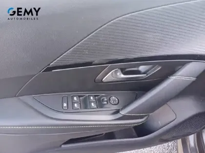 Photo 7 Peugeot 208  PureTech 100 S&S BVM6