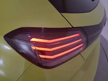 Photo 16 Peugeot 208  100 S&S BVM6
