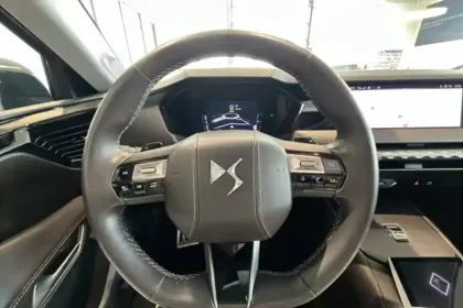 Photo 19 DS DS 4  Hybride E-Tense 225 EAT8
