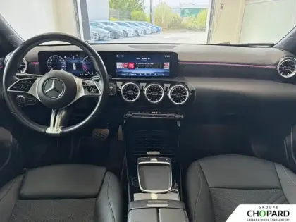 Photo 11 Mercedes Classe A  180 d 8G-DCT