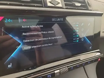 Photo 41 DS DS 7 DS7 Crossback Hybride E-Tense 300 EAT8 4x4