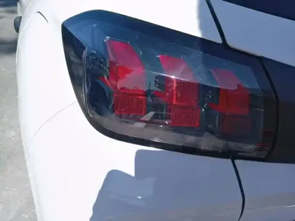 Photo 16 Peugeot 208  PureTech 75 S&S BVM5