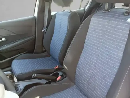 Photo 10 Peugeot 208  PureTech 75 S&S BVM5