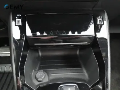 Photo 19 Peugeot 2008  PureTech 130 S&S EAT8