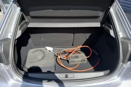 Photo 5 Peugeot 208  Electrique 50 kWh 136ch