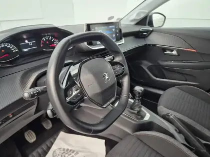 Photo 26 Peugeot 208  PureTech 100 S&S BVM6