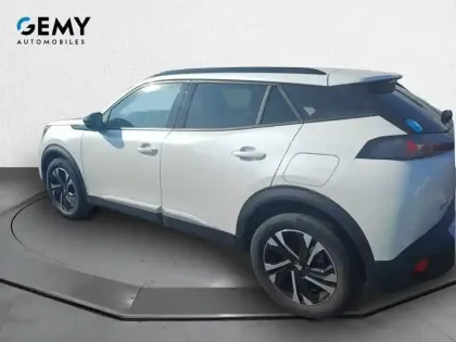Photo 6 Peugeot 2008  PureTech 130 S&S EAT8