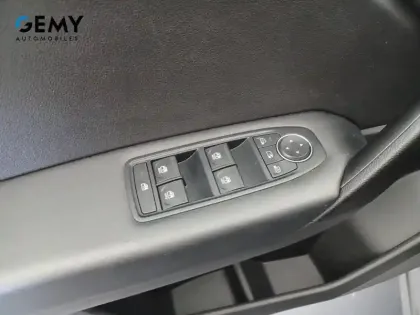 Photo 31 Renault Captur  TCe 90