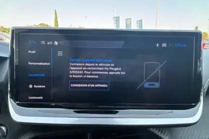 Photo 26 Peugeot 2008  Hybrid 145 e-DCS6