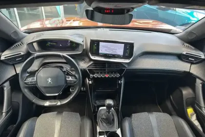 Photo 16 Peugeot 2008  PureTech 130 S&S BVM6