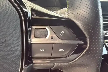 Photo 29 Peugeot 2008  PureTech 130 S&S BVM6