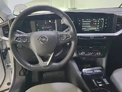 Photo 7 Opel Mokka  Electrique 136 ch & Batterie 50 kWh