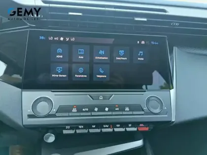 Photo 15 Peugeot 308  PureTech 110ch S&S BVM6