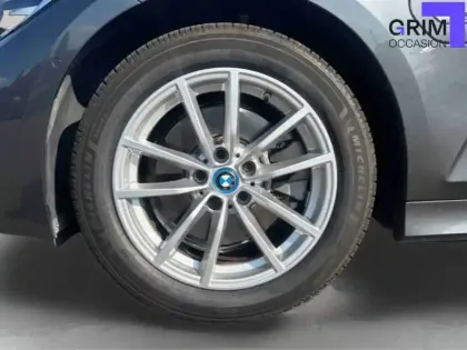 Photo 12 BMW Serie 3 Touring 320e xDrive 204 ch BVA8