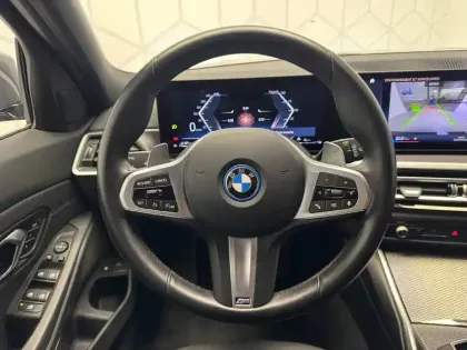 Photo 6 BMW Serie 3 Touring 330e 292 ch BVA8