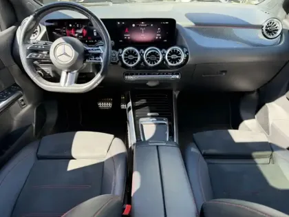 Photo 10 Mercedes Classe B 200 d AMG Line