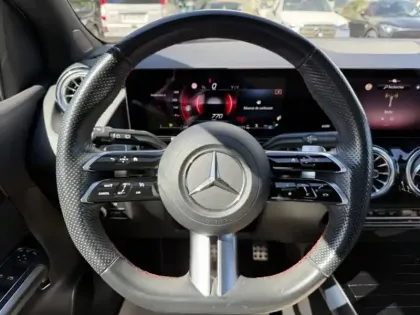 Photo 14 Mercedes Classe B 200 d AMG Line