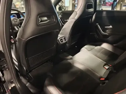 Photo 15 Mercedes Classe A 250 e Hybrid EQ AMG Line