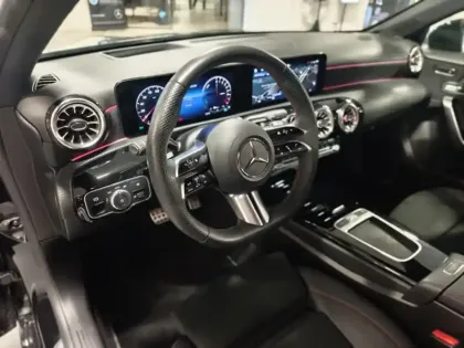 Photo 17 Mercedes Classe A 250 e Hybrid EQ AMG Line