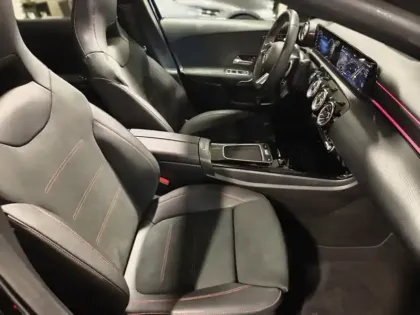 Photo 11 Mercedes Classe A 250 e Hybrid EQ AMG Line