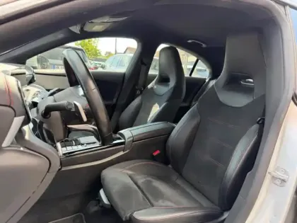 Photo 14 Mercedes CLA  250 e Coupé AMG Line