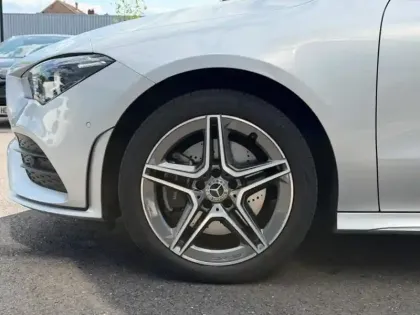 Photo 8 Mercedes CLA  250 e Coupé AMG Line