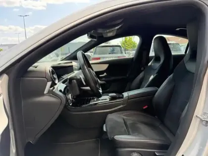 Photo 12 Mercedes CLA  250 e Coupé AMG Line