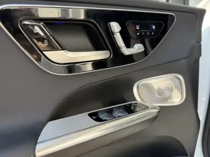 Photo 19 Mercedes GLC  400 e 4MATIC avec technolo